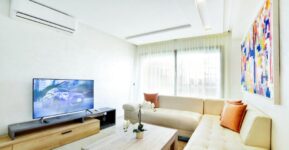 What Are the Best Furniture Arrangements for Studio Apartments?